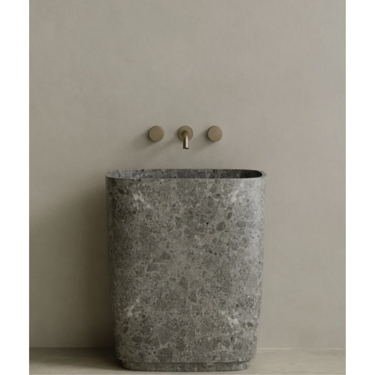 ELEMENTO BATH | OVOLA PEDESTAL SINK | $5,294.30 - $10,890.00