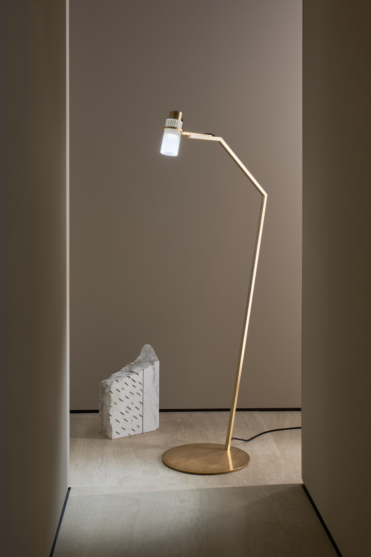 Lei 564.61 floor lamp by TOOY