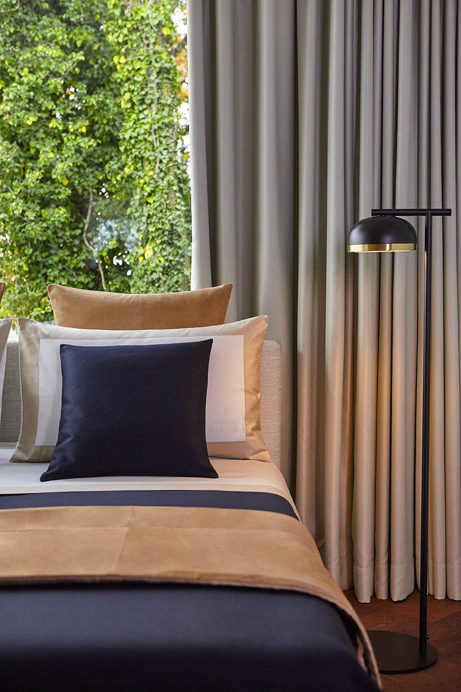 Molly 556.62 floor lamp by TOOY
