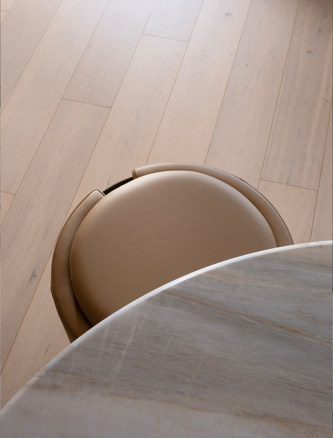 ARTICOLO | CUFF BAR STOOL