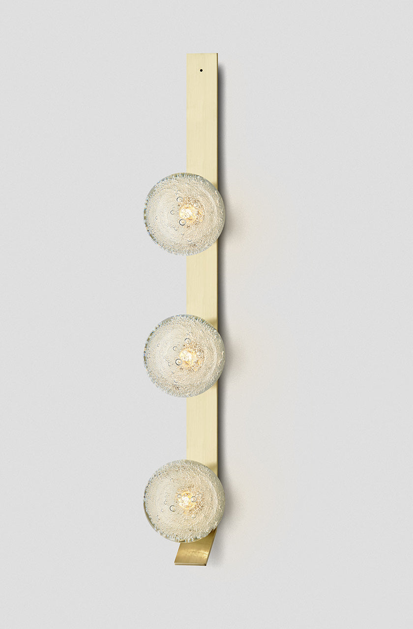 ARTICOLO I INTERIOR LIGHTING I FIZI ON FLAT WALL SCONCE I TRIPLE