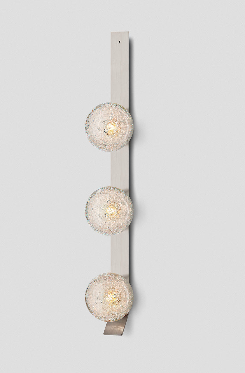 ARTICOLO I INTERIOR LIGHTING I FIZI ON FLAT WALL SCONCE I TRIPLE