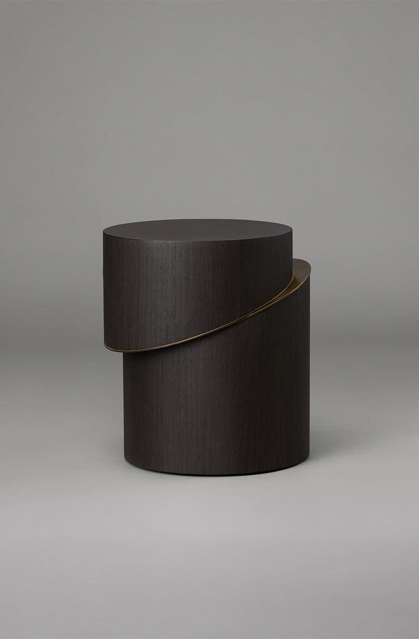 ARTICOLO l SLIP SIDE TABLE