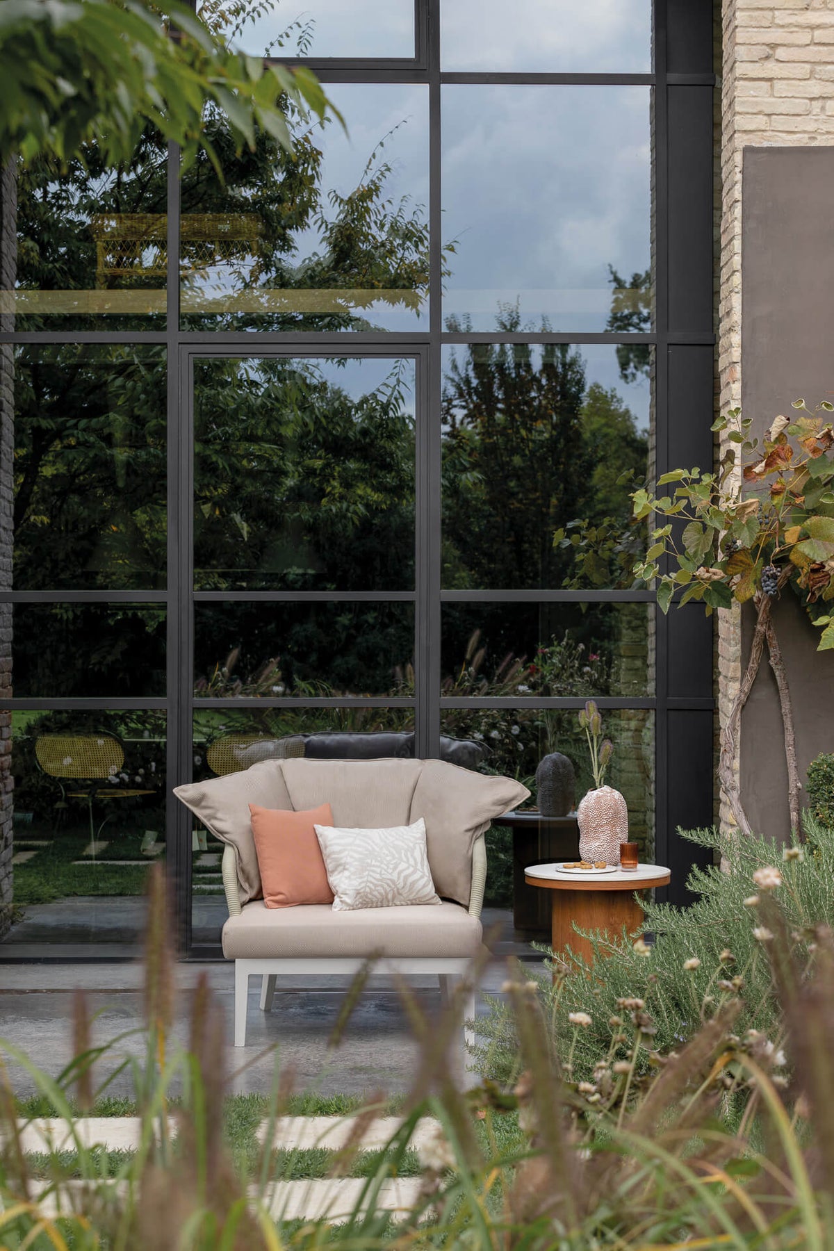 Atmosphera Dream 2.0 Armchair - lifestyle setting 2