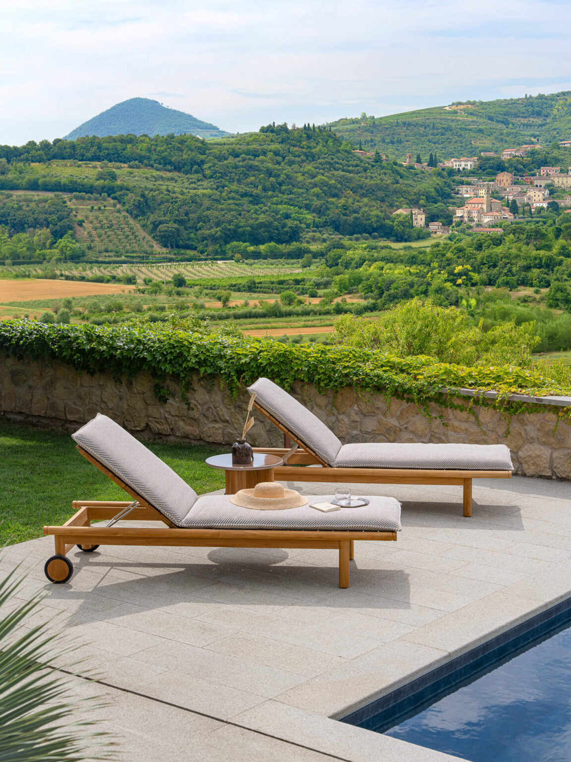 ATMOSPHERA | PANAMA CHAISE LONGUE | $8,329.00