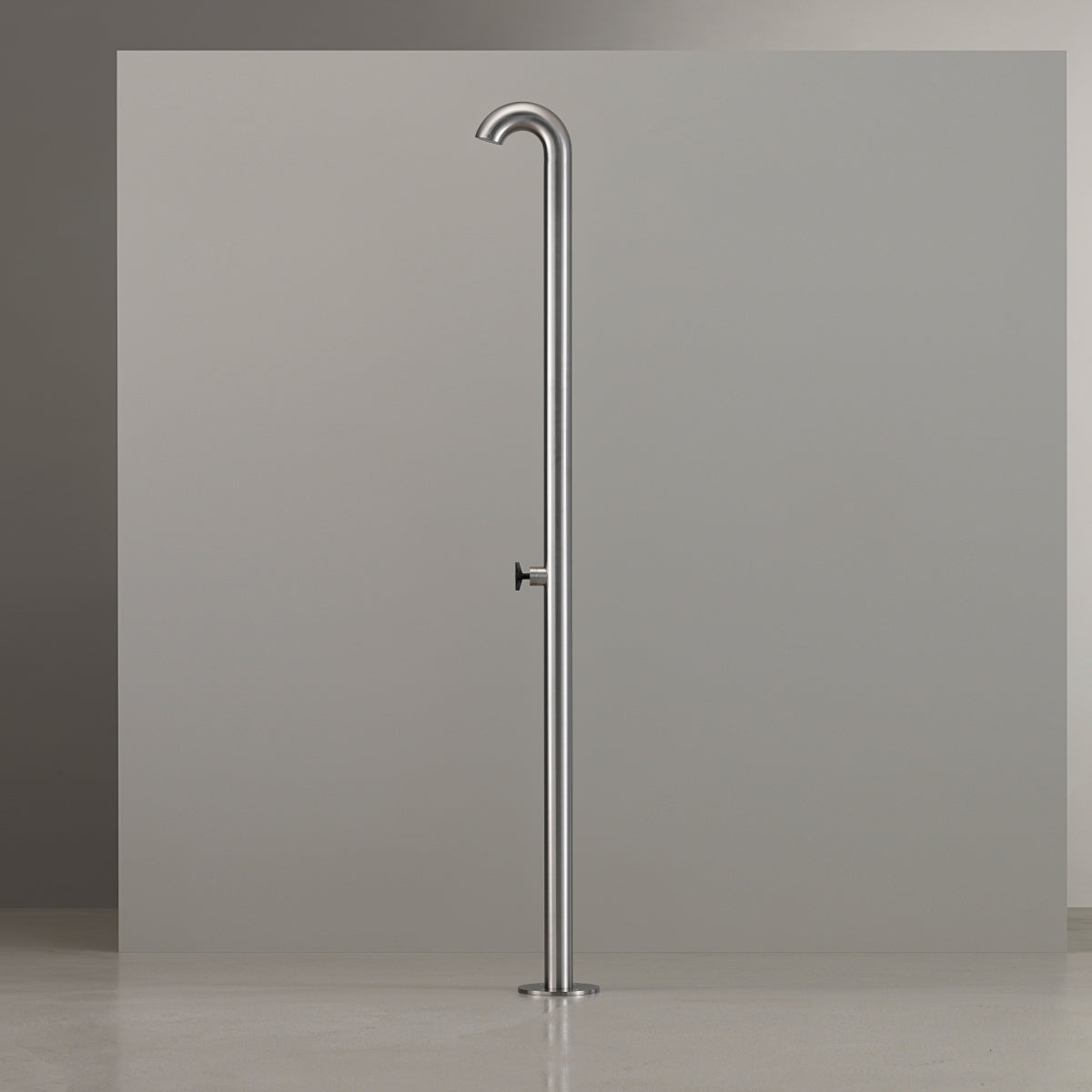 BLD05 | FREE STADING OUTDOOR SHOWER | $6,955.00 - $7,815.00