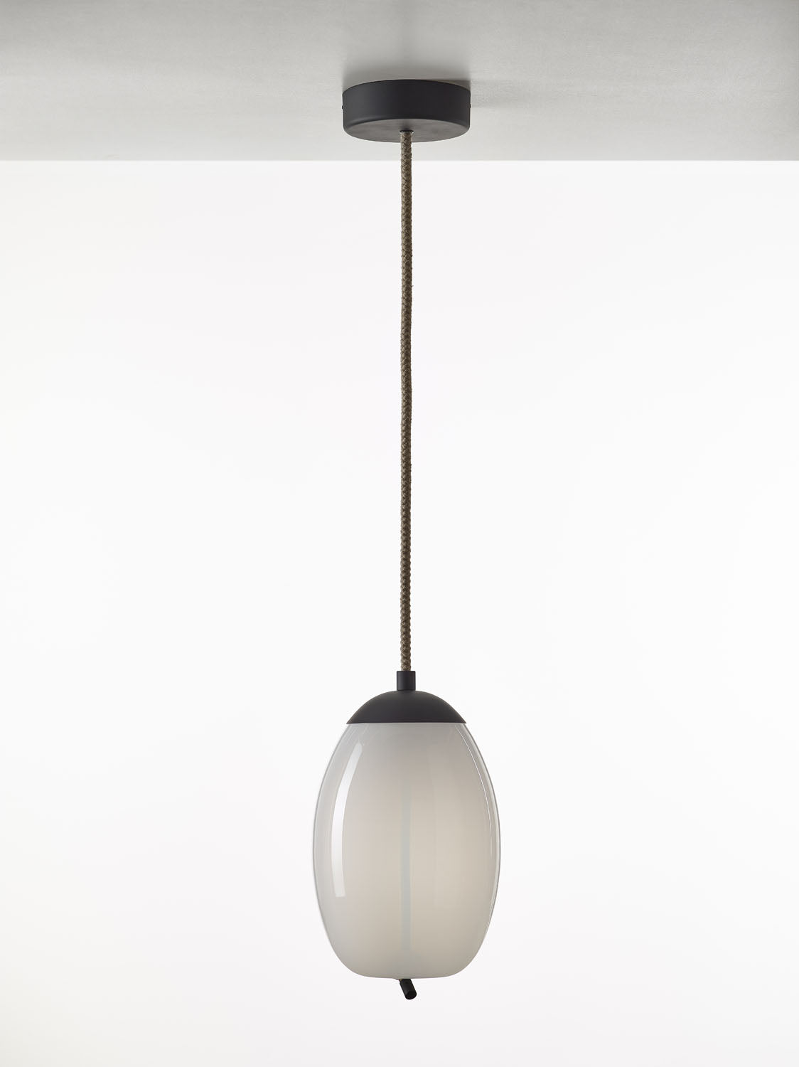 BROKIS | KNOT UOVO PENDANT | $3,978.00