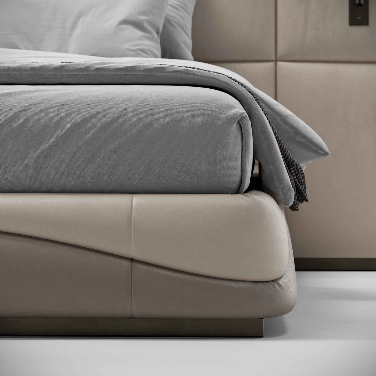 Clori Bed