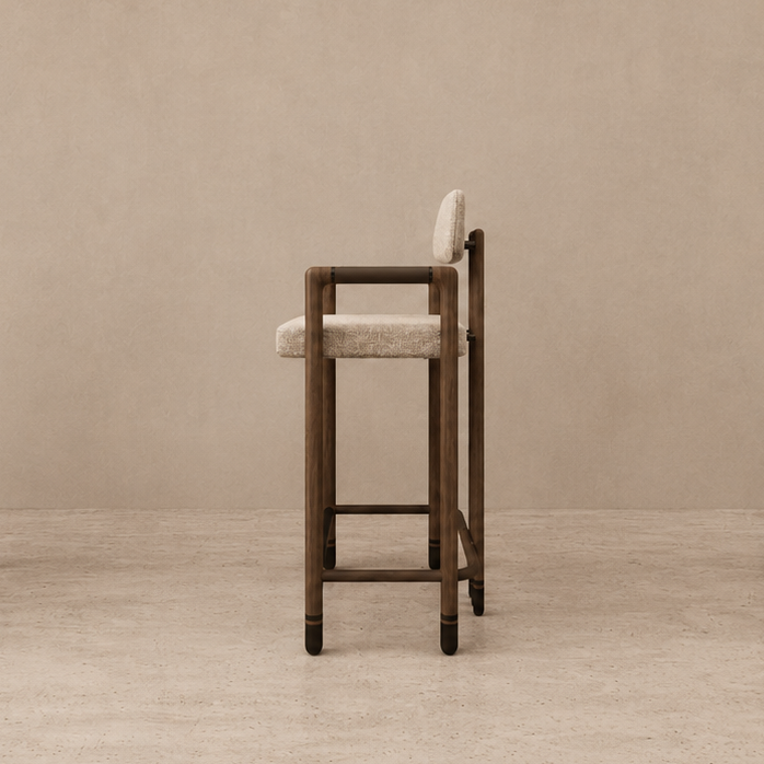 EVOLVE COLLECTION | BARSTOOL WITH ARMREST