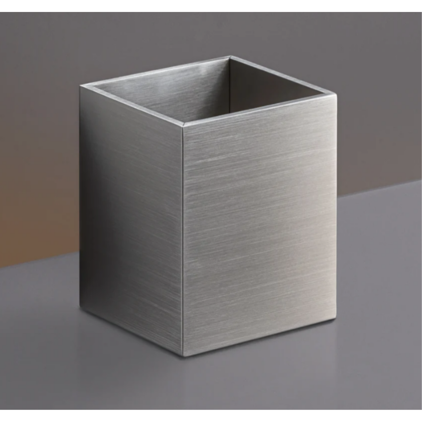 DET95 | Toothbrush Holder | $220.00