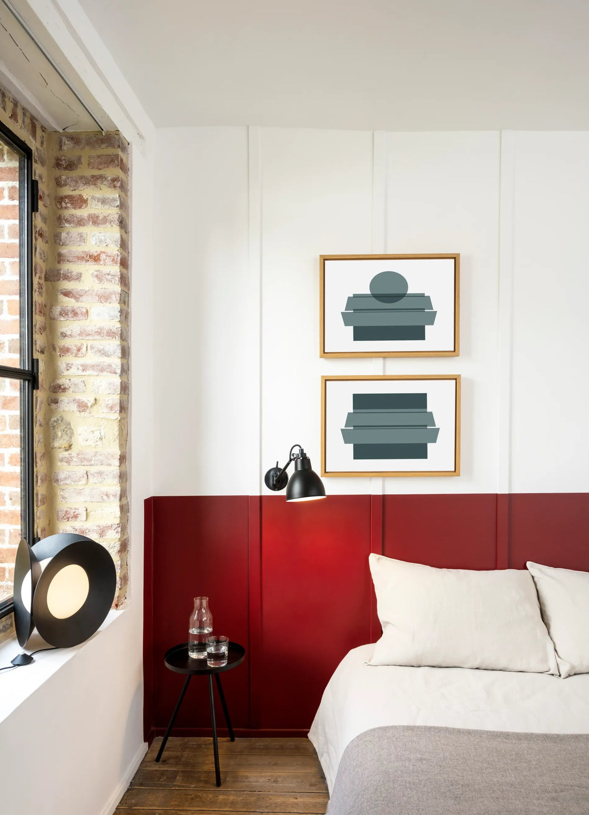 Lampe Gras N°104 wall lamp angle view