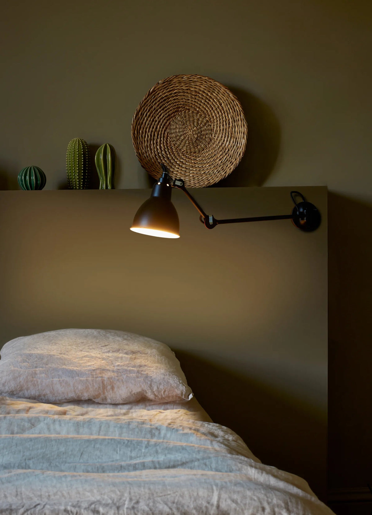 Lampe Gras N°204 L40 long arm wall sconce angle view