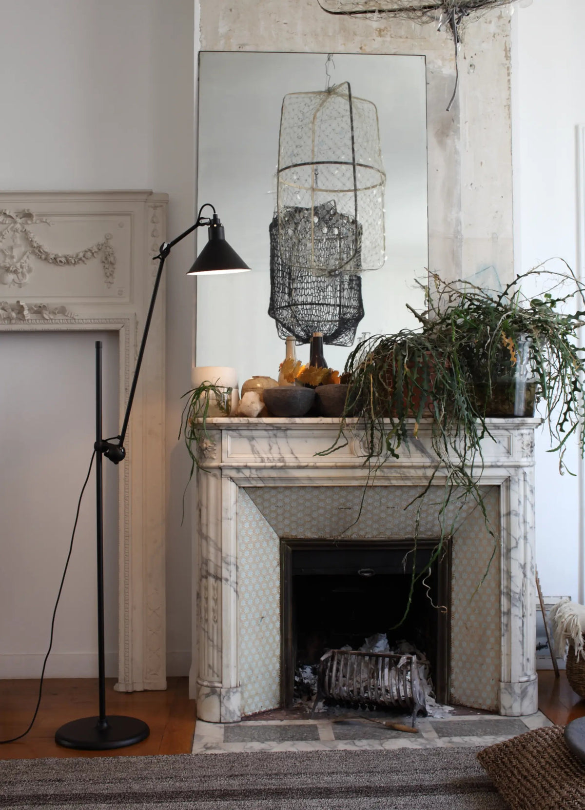 Lampe Gras N°215 floor lamp angle view