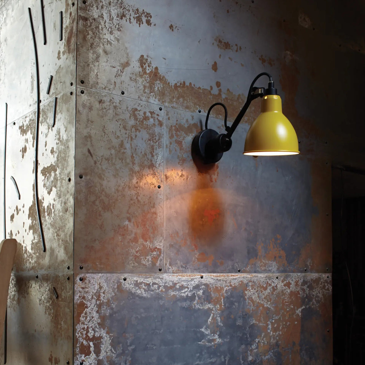 DCW Editions Lampe Gras N°304 wall sconce