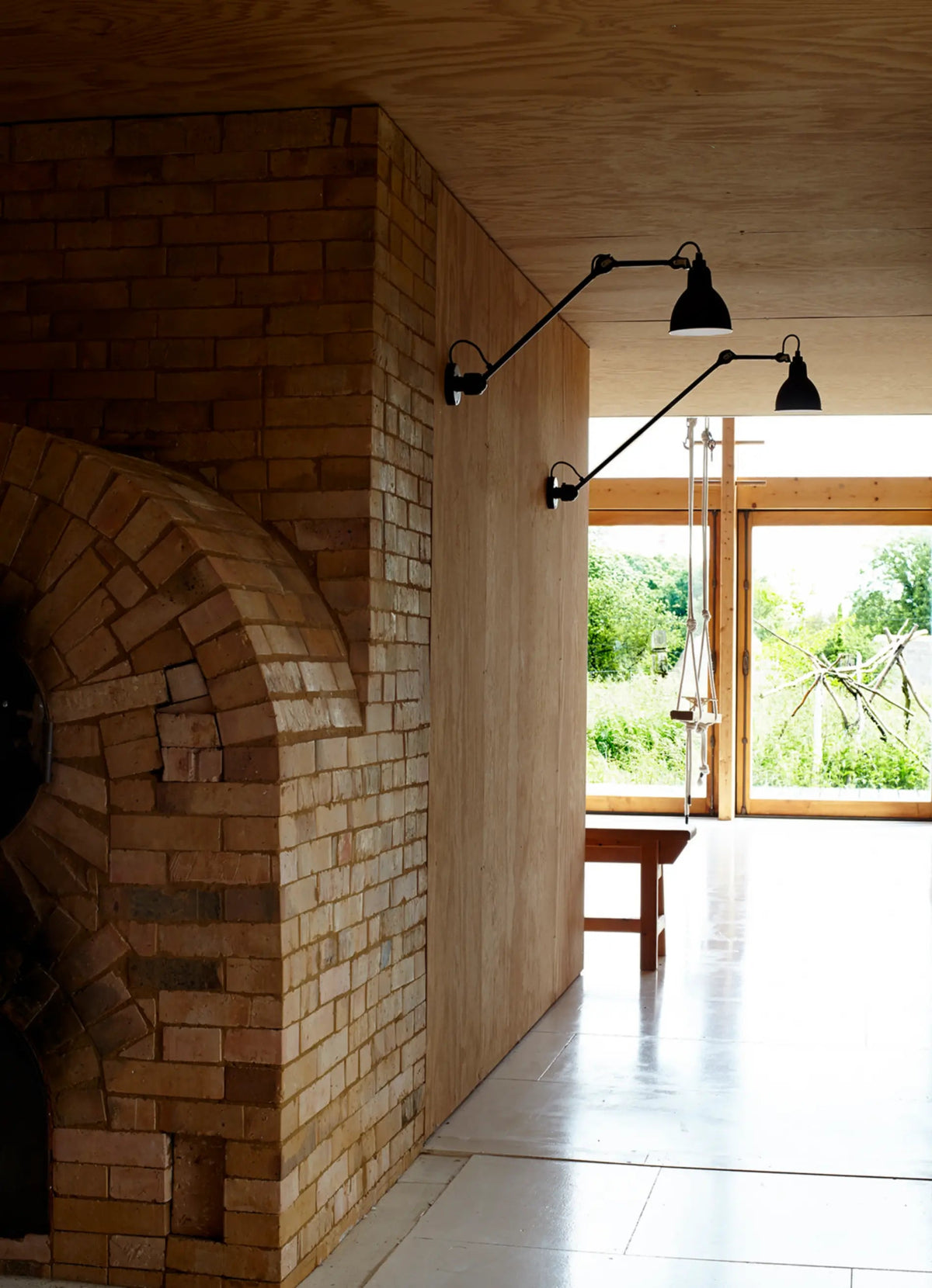 Lampe Gras N°304 L40 long arm wall sconce angle view