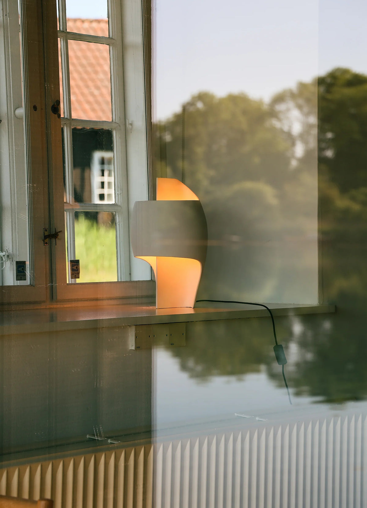 DCW La Lampe B Table Lamp