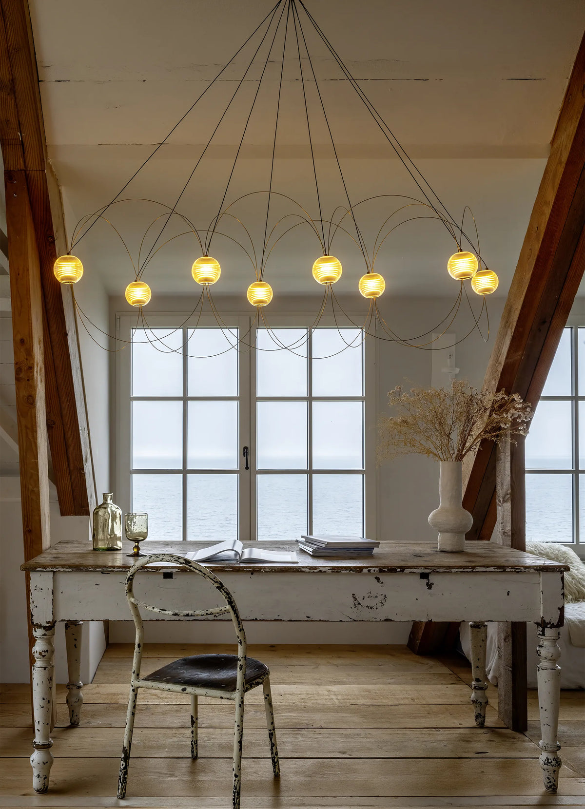Munari 8 pendant lamp lifestyle