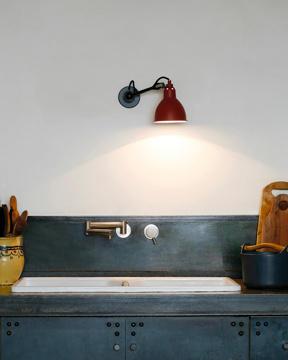 Lampe Gras N°304 lifestyle setting alternate