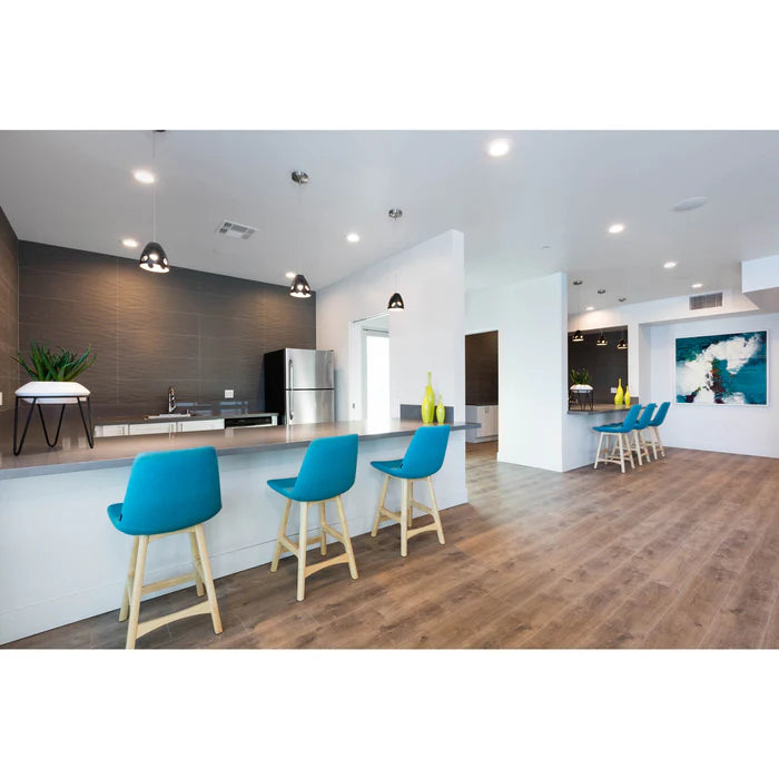 DUCHATEAU VINYL DELUXE CLASSIC COLLECTION - ANTIQUE WHITE | $4.18 / SF