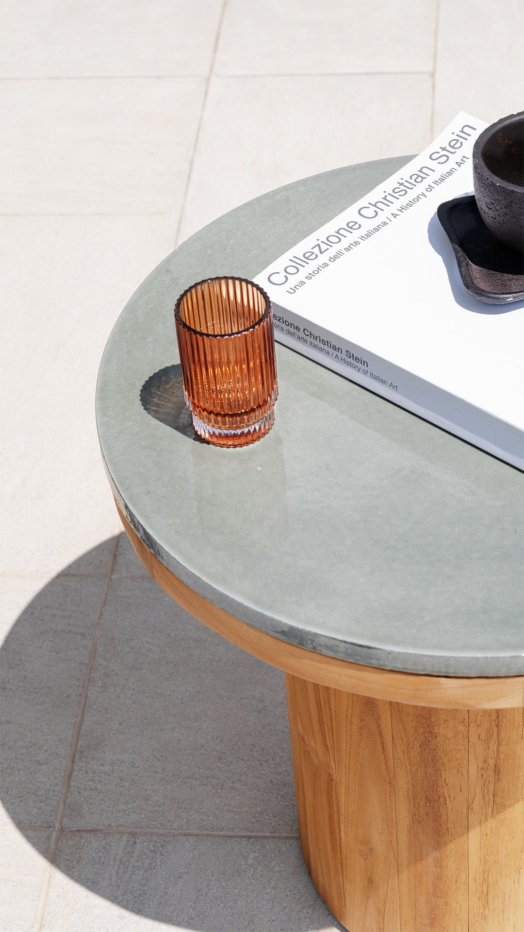 FRISBEE SERVICE TABLE