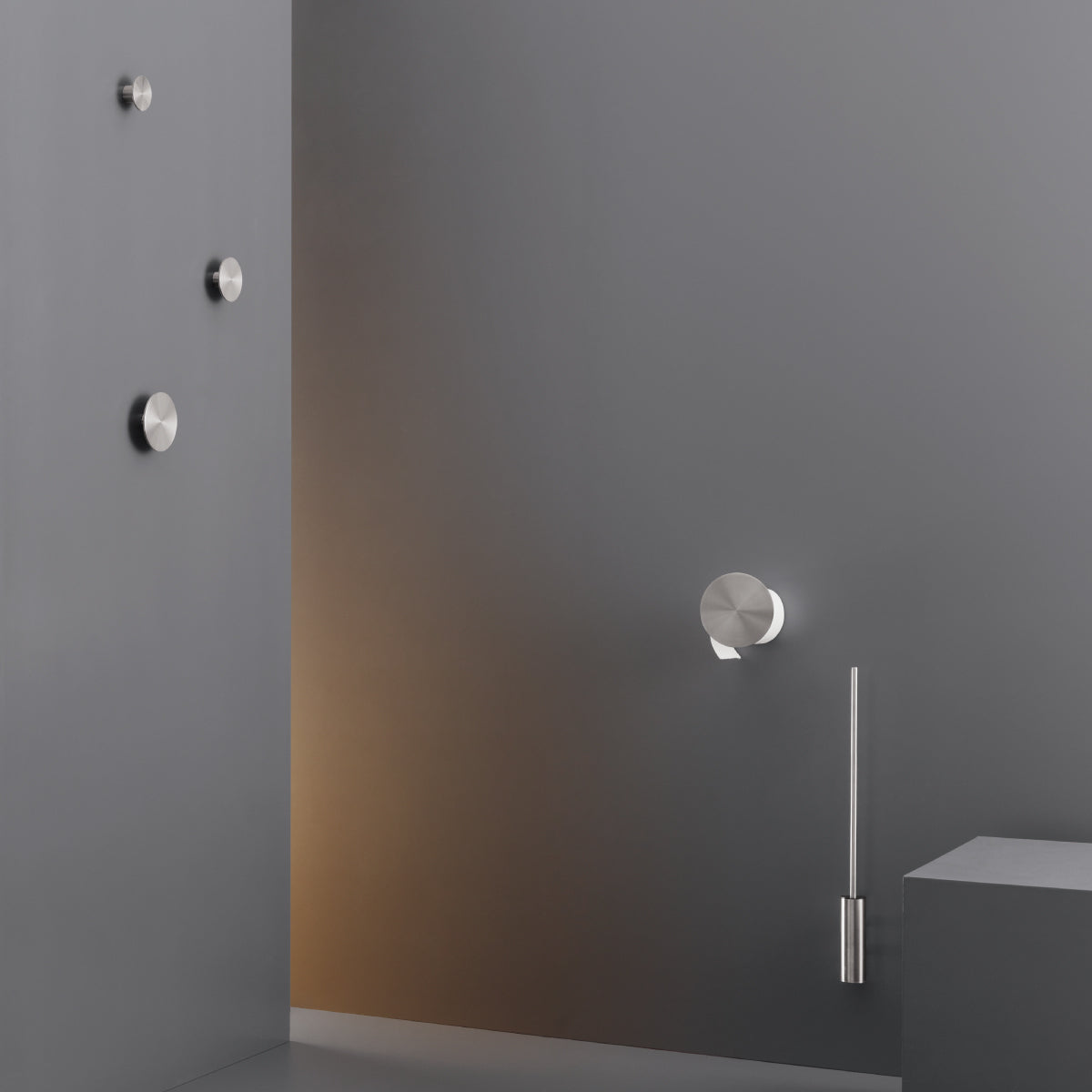 GIO06 | TOILET PAPER HOLDER |  $359.00 - $1,014.00