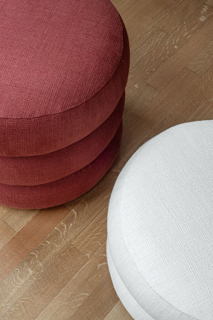 DOM EDIZIONI | MACARON POUF - $2,550.61 - $2,877.61