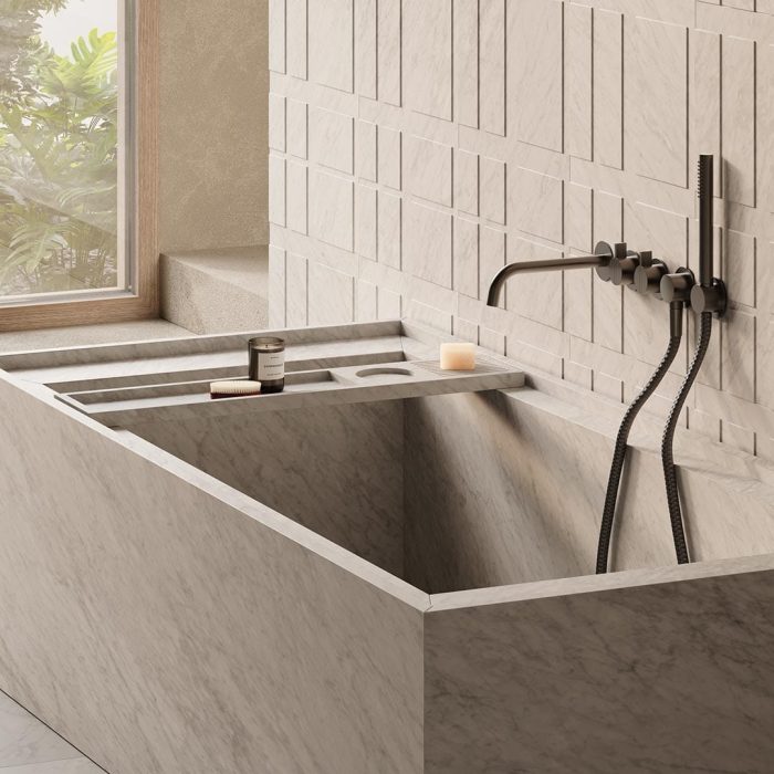 Mura bathtub detail