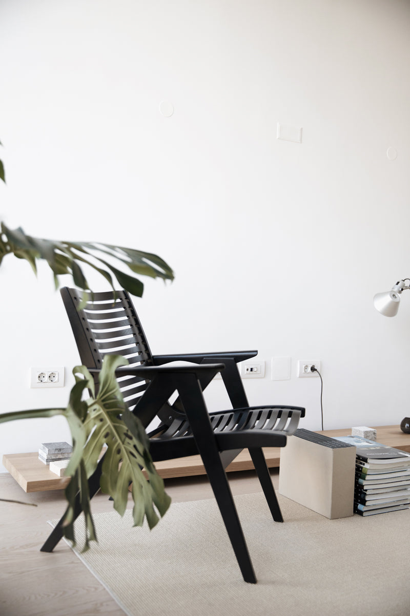 Rex 120 Armchair black oak