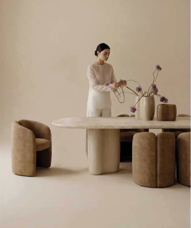 CLOVER DINING TABLE | $