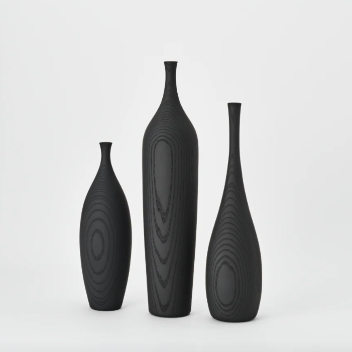 IWATA | LINEA VASE | $550.00 - $700.00