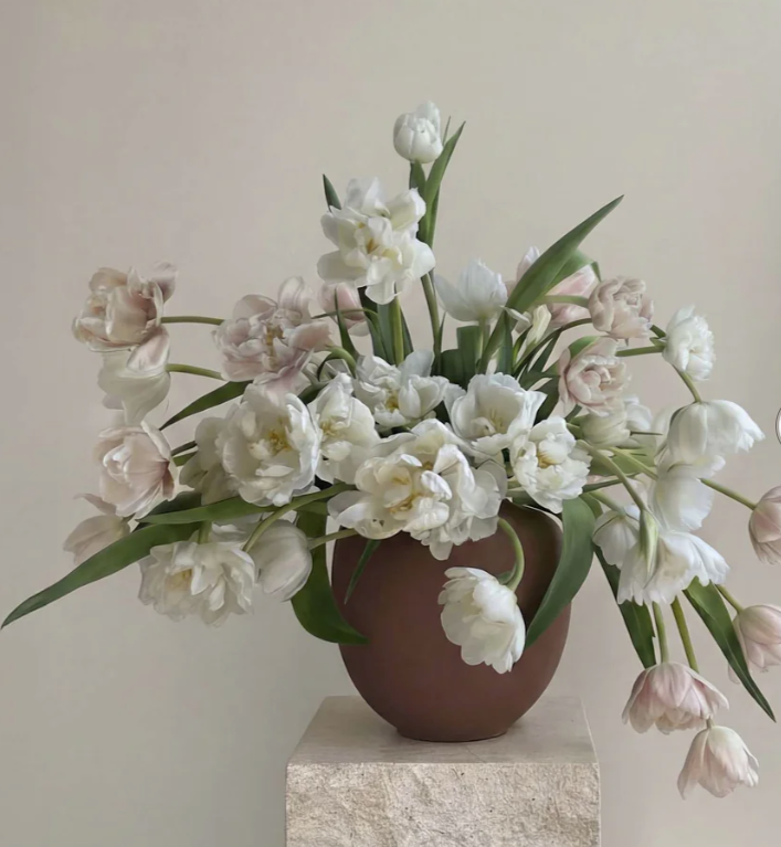 SUNAO VASE  I $170.00 - $210.00