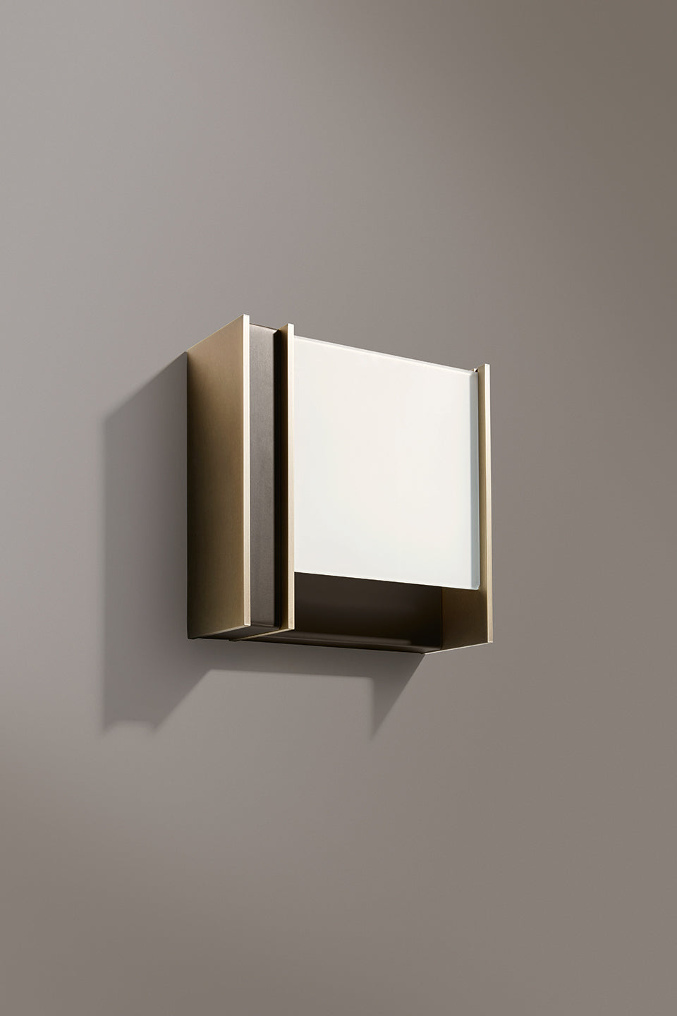 VENICEM | GLAM LIGHT | $5,210.00 - $6,048.00
