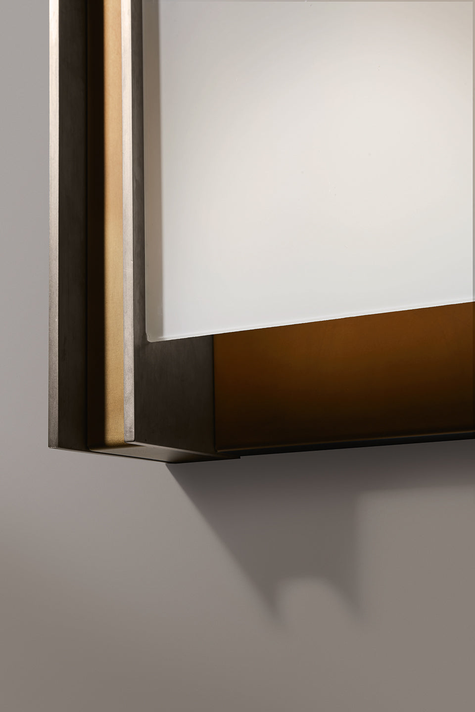 VENICEM | GLAM LIGHT | $5,210.00 - $6,048.00