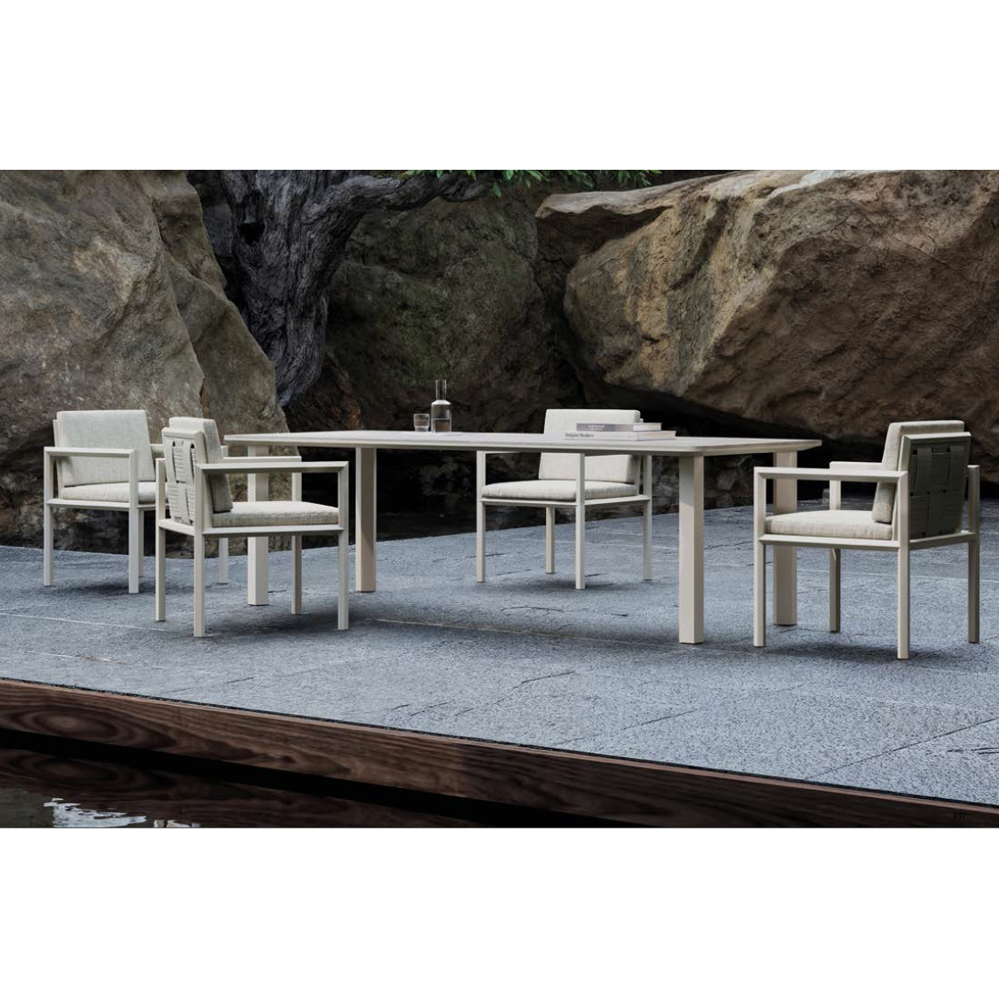 Éclat Dining Table