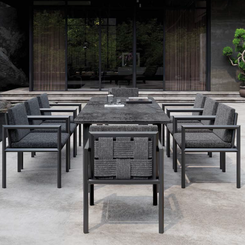 Éclat Dining Table