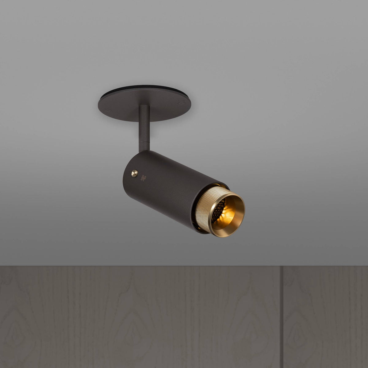 Exhaust Spot Cross Graphite Brass