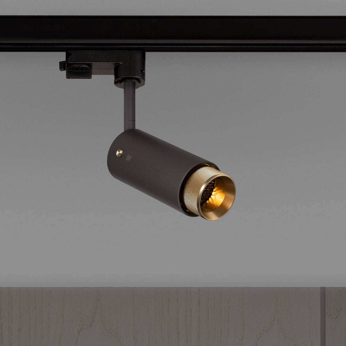 Exhaust Track Cross Graphite Brass