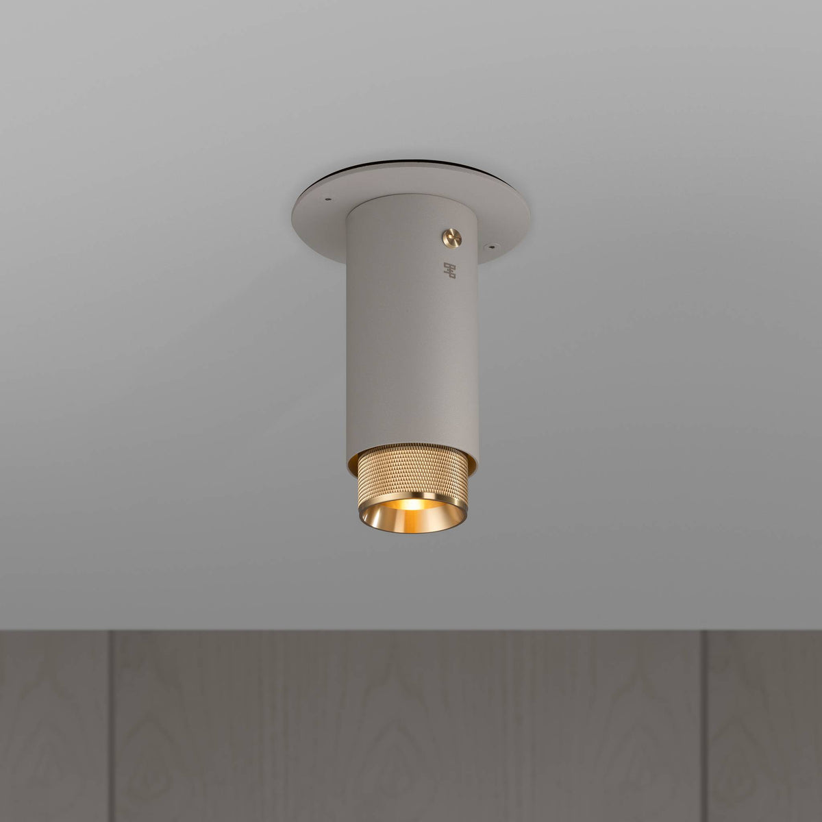 Exhaust Surface Cross Stone Brass