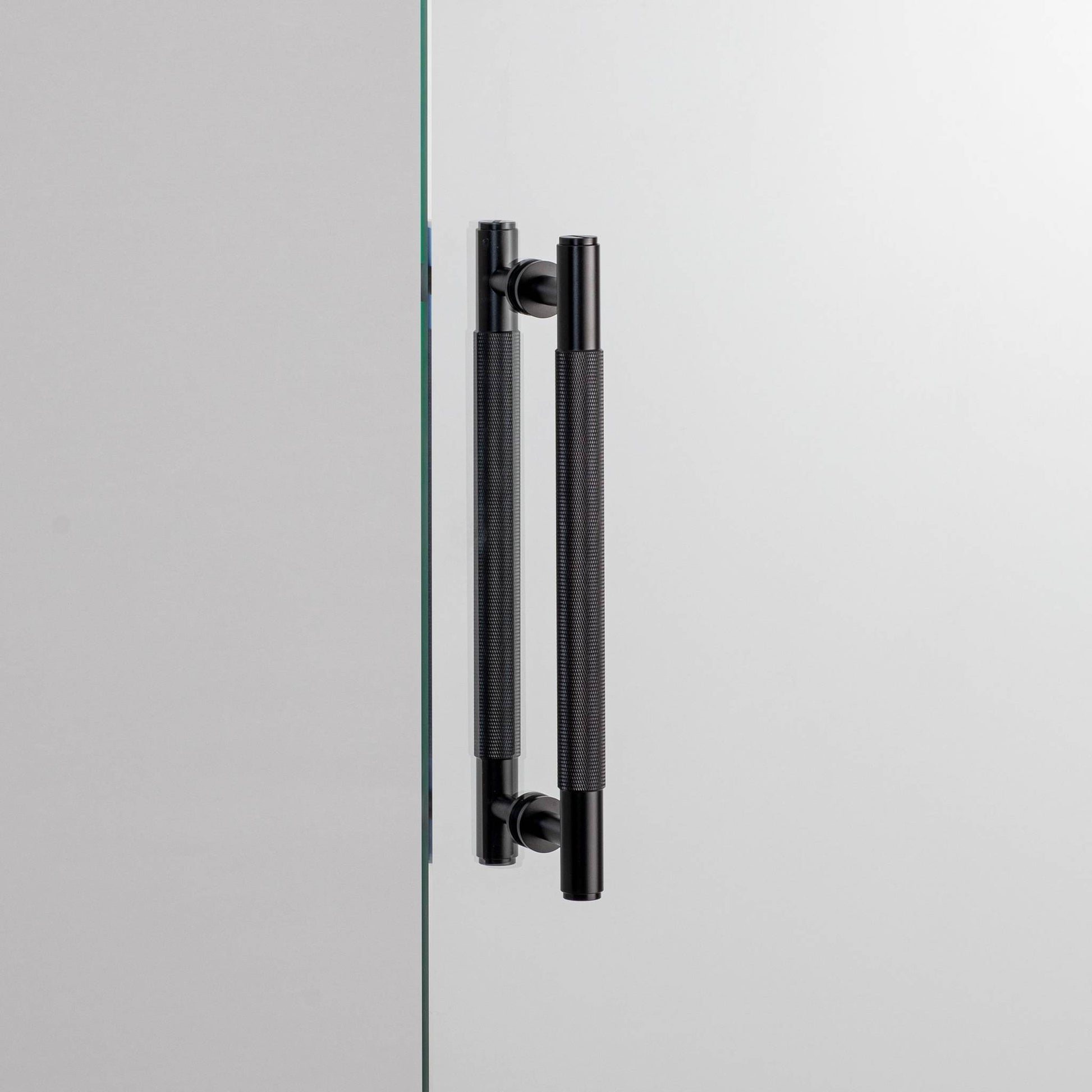 Pull Bar Double-Sided - Smoked Bronze