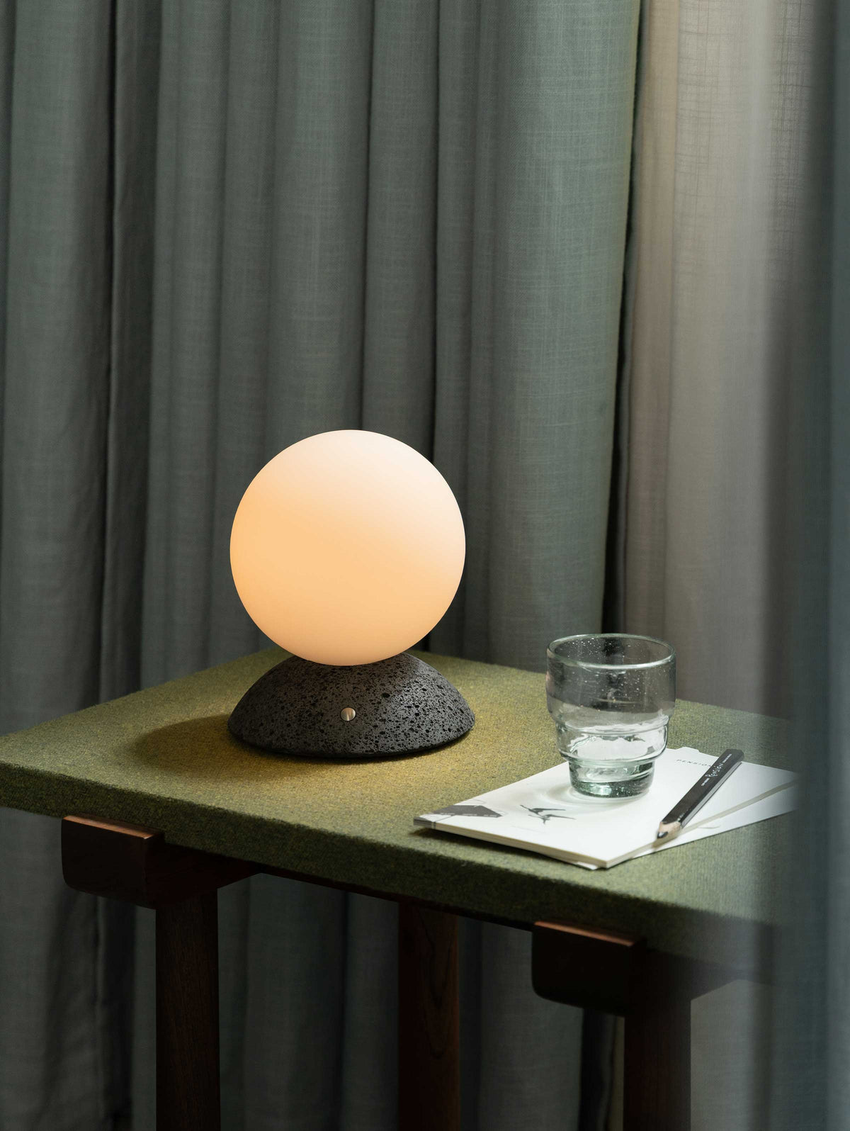 ORIGO BLACK Portable Lamp by David Pompa
