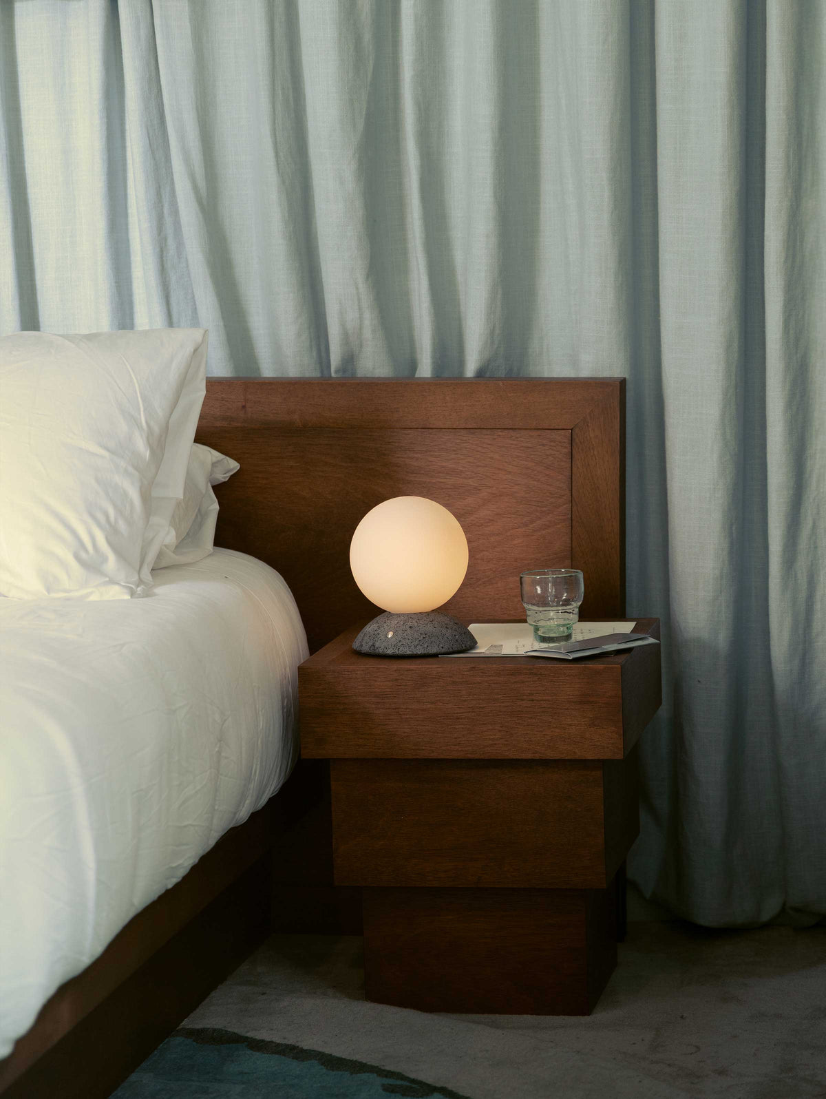 ORIGO BLACK Portable Lamp by David Pompa