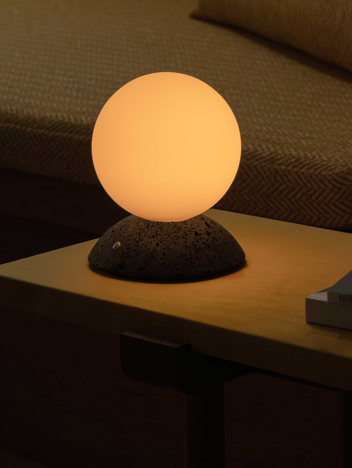 ORIGO BLACK Portable Lamp by David Pompa
