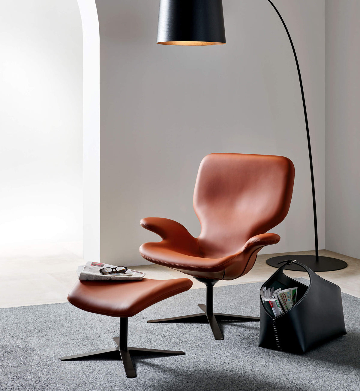 CLARKE ARMCHAIR