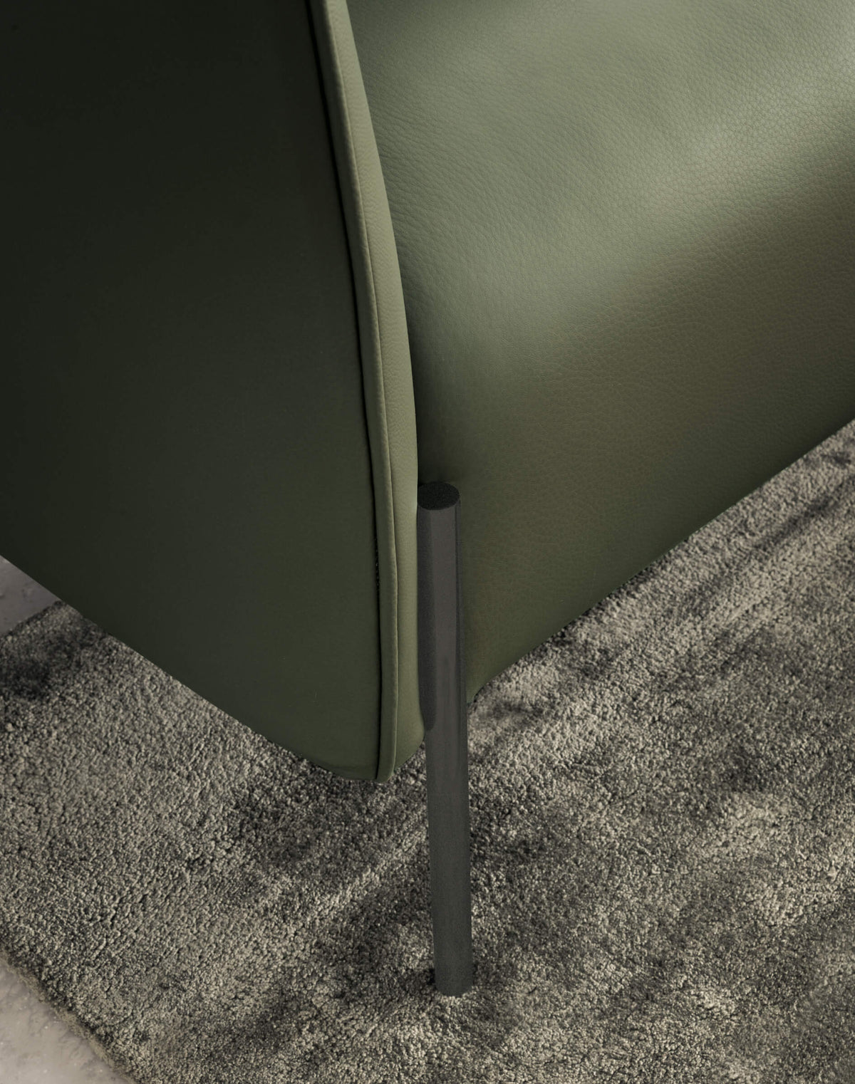 DOLLY ARMCHAIR