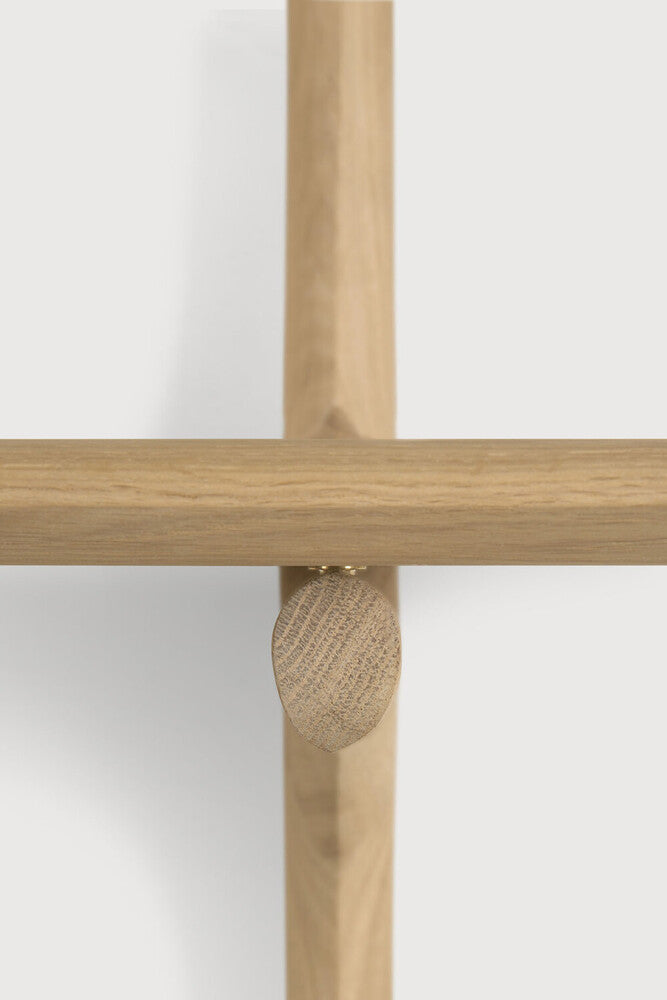 Ethnicraft PI Wall Mounted Desk - Oak, detail