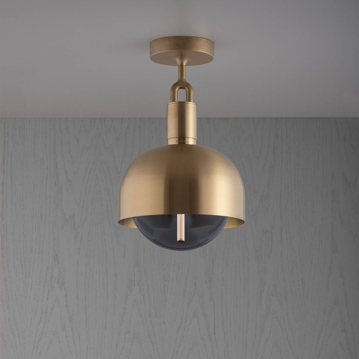 FORKED CEILING SHADE GLOBE SMOKED MEDIUM - BRASS