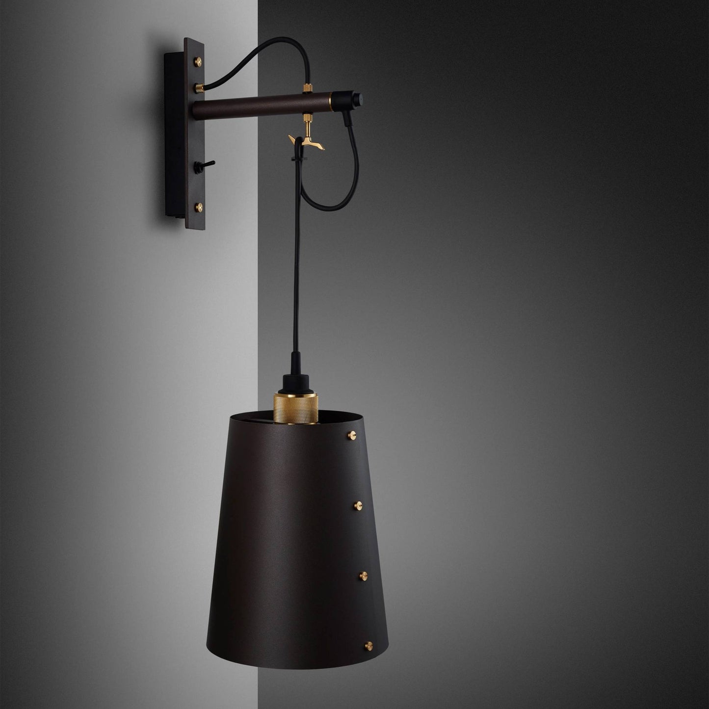 HOOKED WALL LARGE GRAPHITE - BRASS