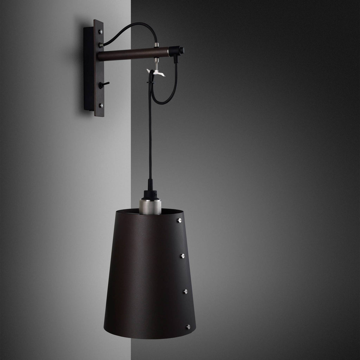 HOOKED WALL LARGE GRAPHITE - STEEL