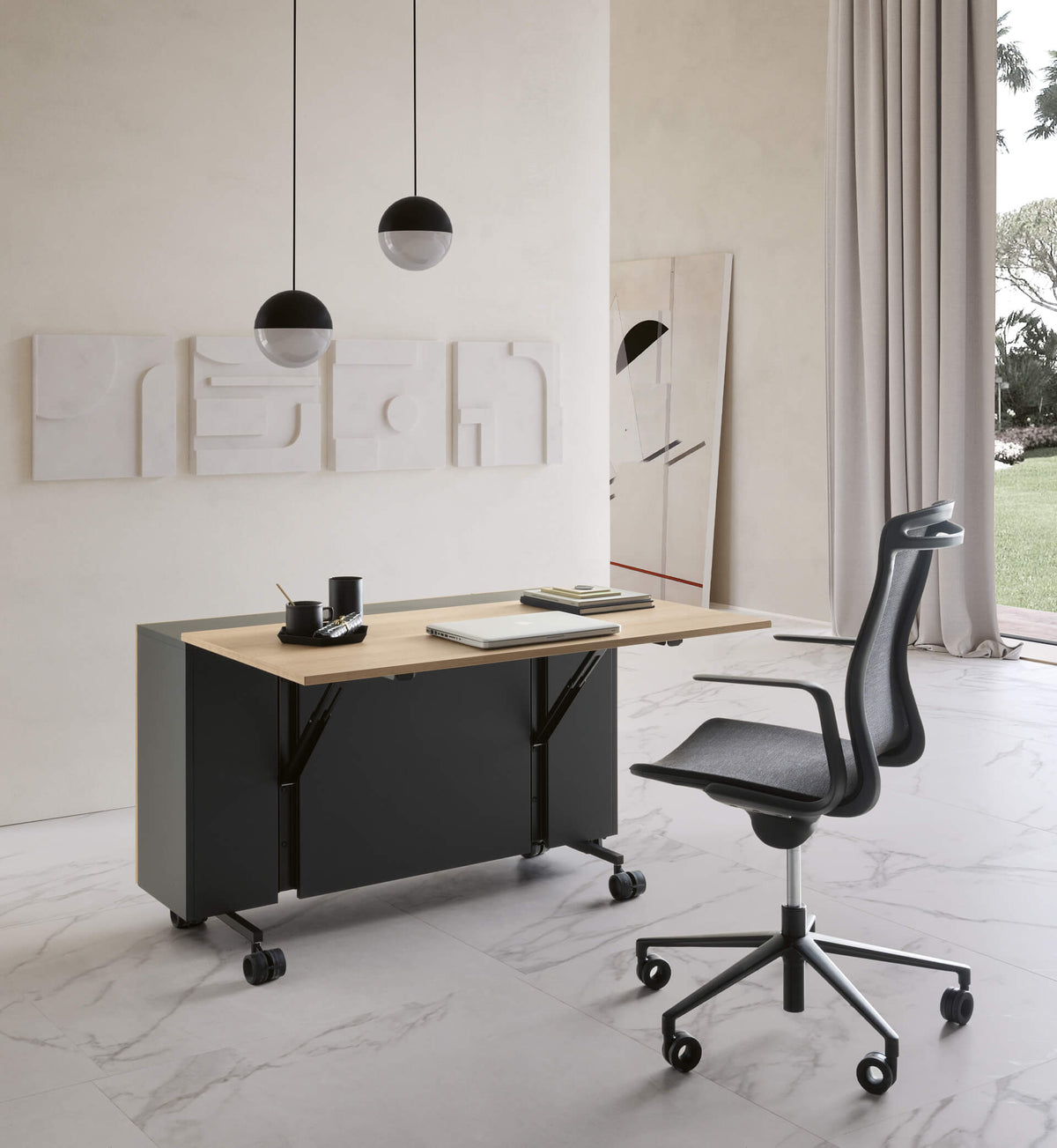 MOBILE DESK