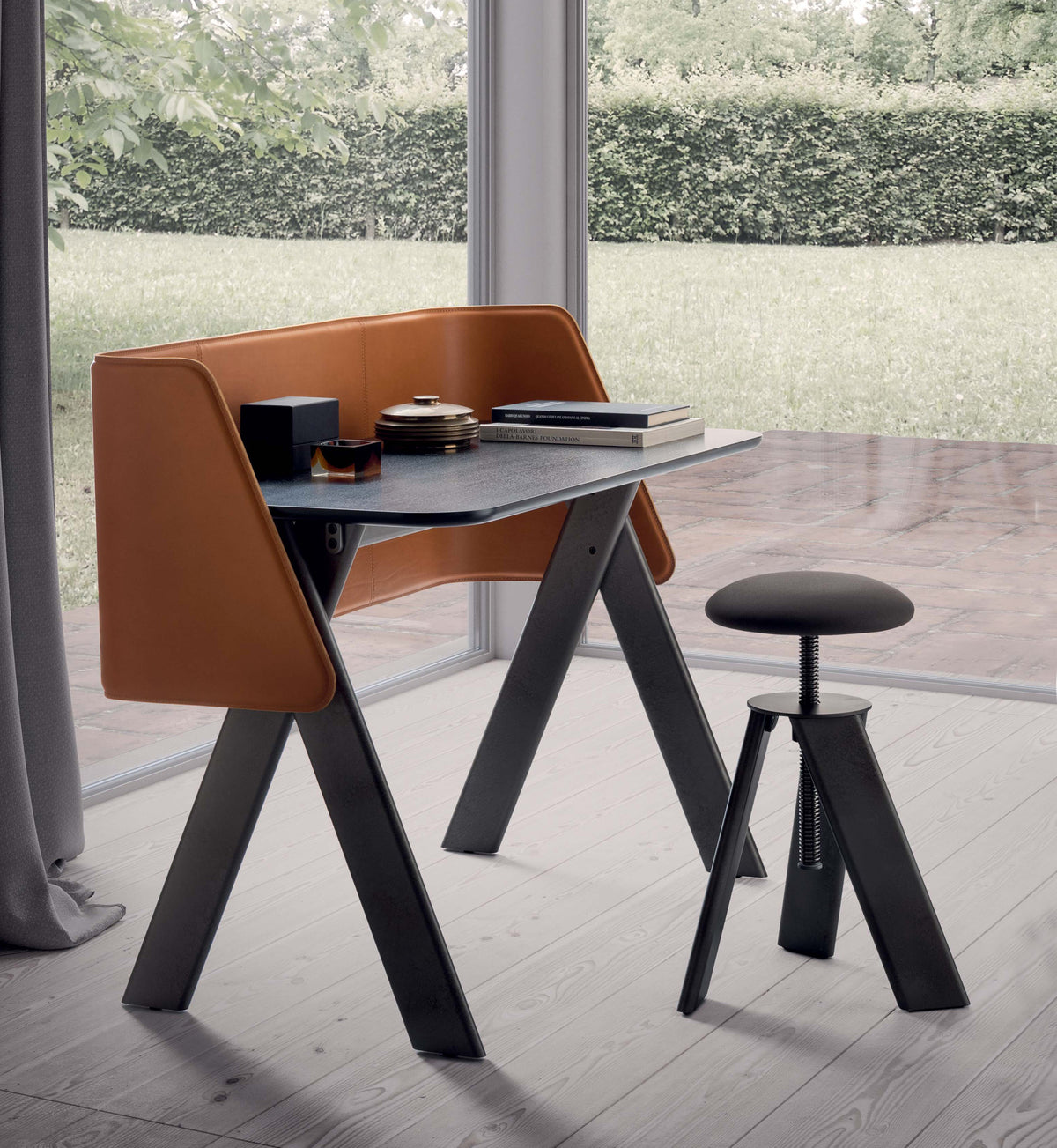 SQUID STOOL